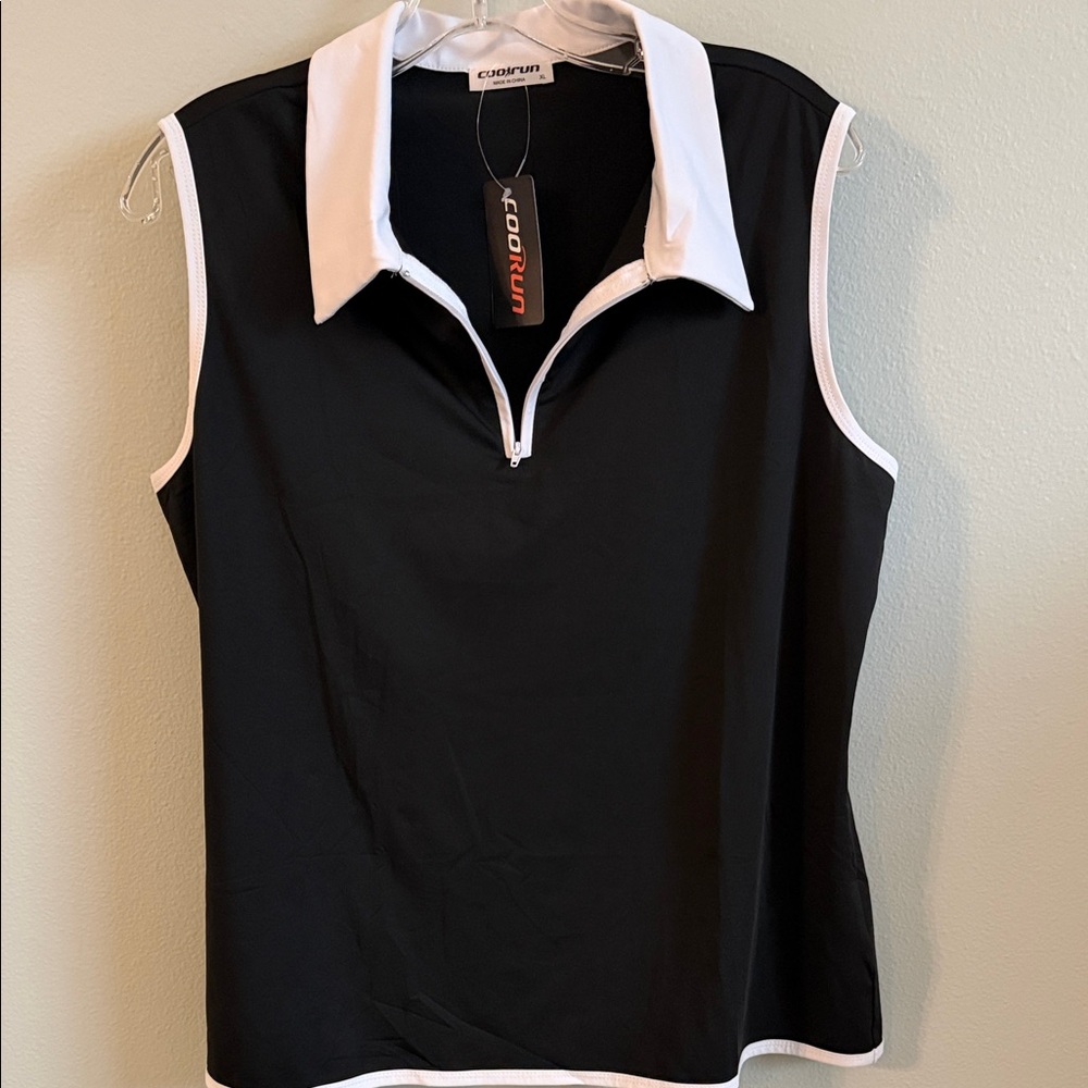 Unlisted Contrast Collar Sleeveless Top